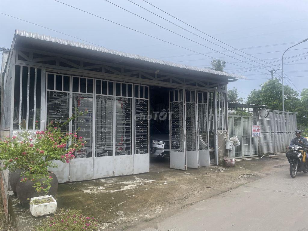 Nhà bán 2tỷ9 có thương lượng