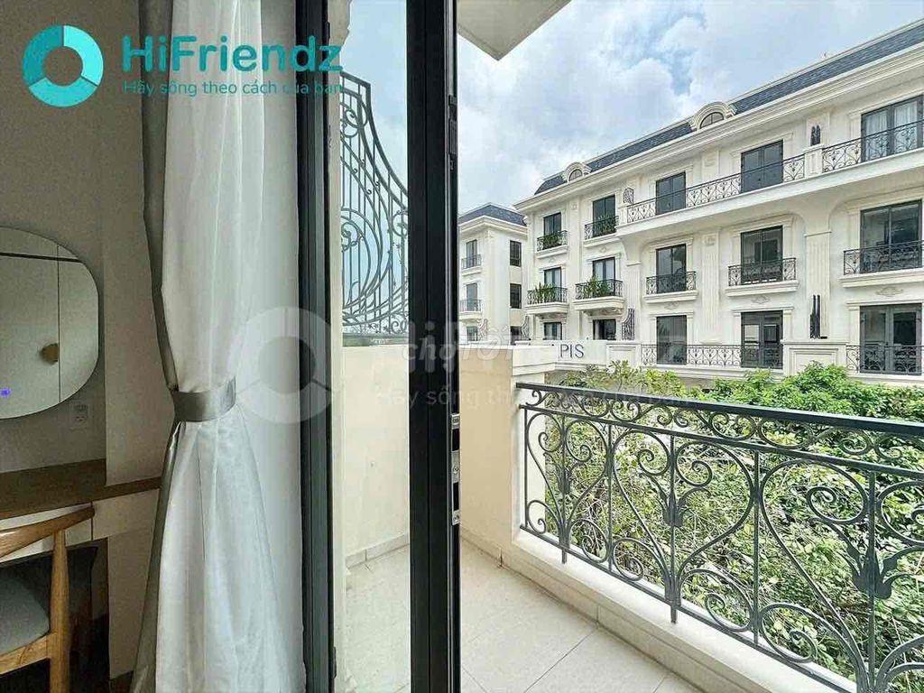Căn hộ dịch vụ 1 phòng ngủ ngay Vạn Phúc City