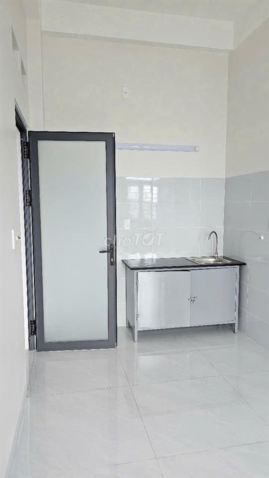 Phòng trọ cao cấp 20m2, mới xây dựng, đường Tiền Lân 14, Bà Điểm
