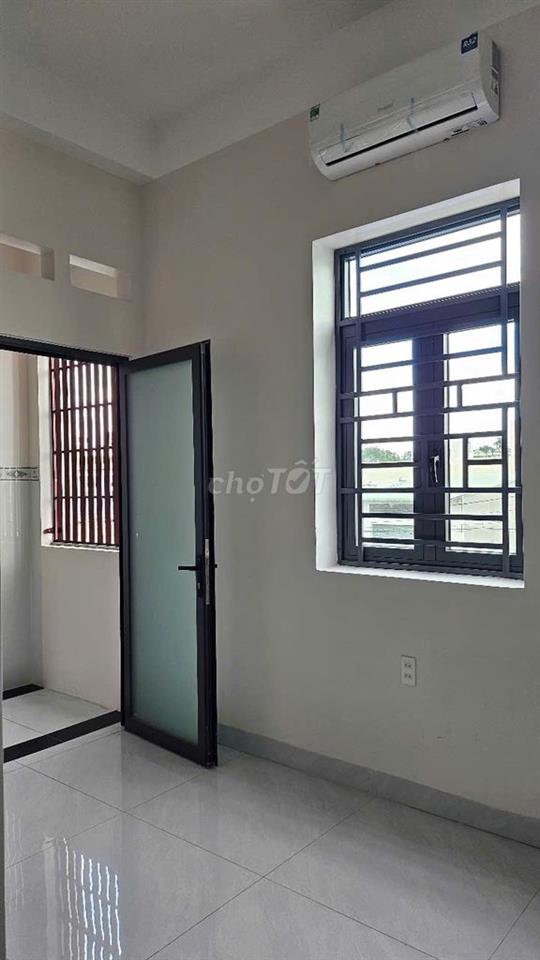 Phòng trọ cao cấp 20m2, mới xây dựng, đường Tiền Lân 14, Bà Điểm