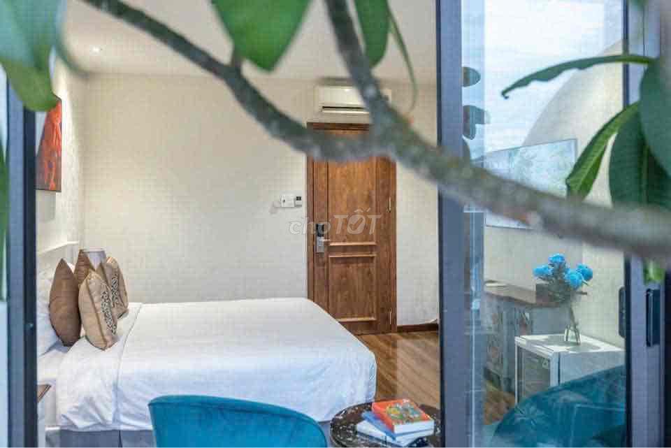 Khách sạn sầm uất Phú Mỹ Hưng/ Hotel for rent in PMH