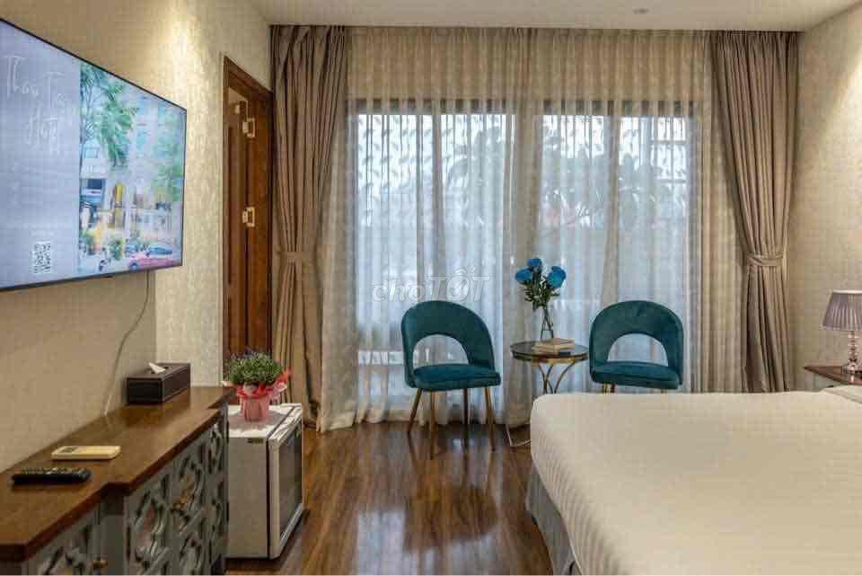 Khách sạn sầm uất Phú Mỹ Hưng/ Hotel for rent in PMH