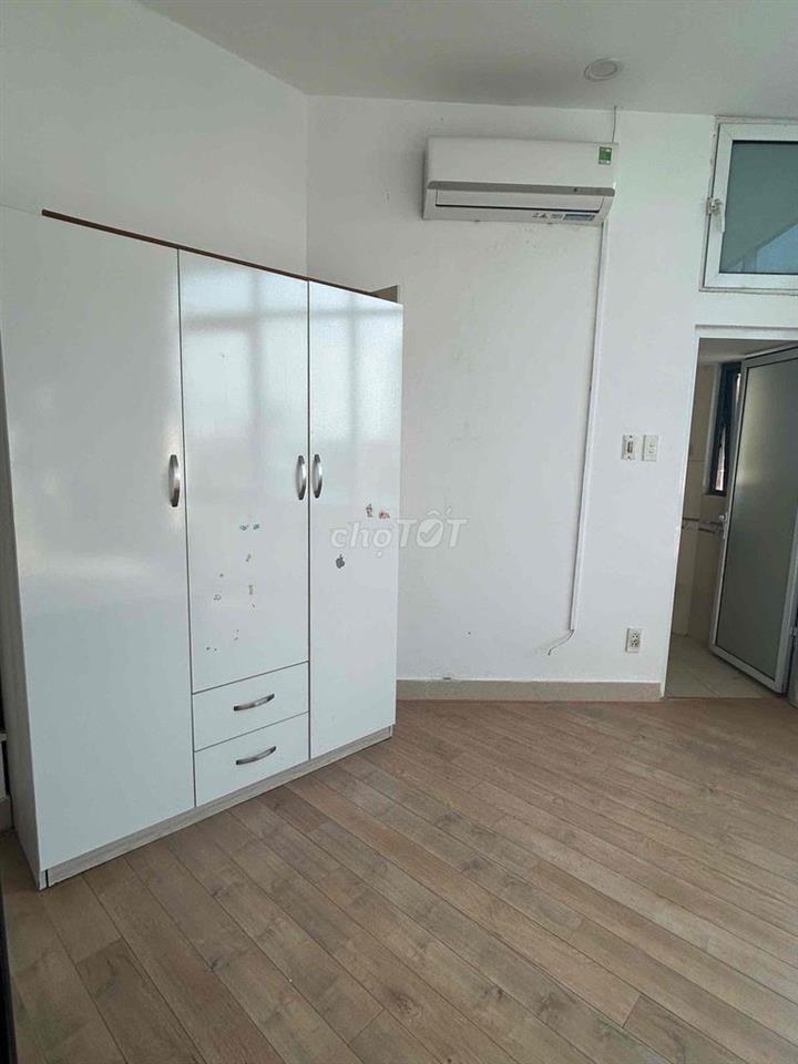 phòng 1N1K tại CÔNG VIÊN ĐỀN LỪ 1