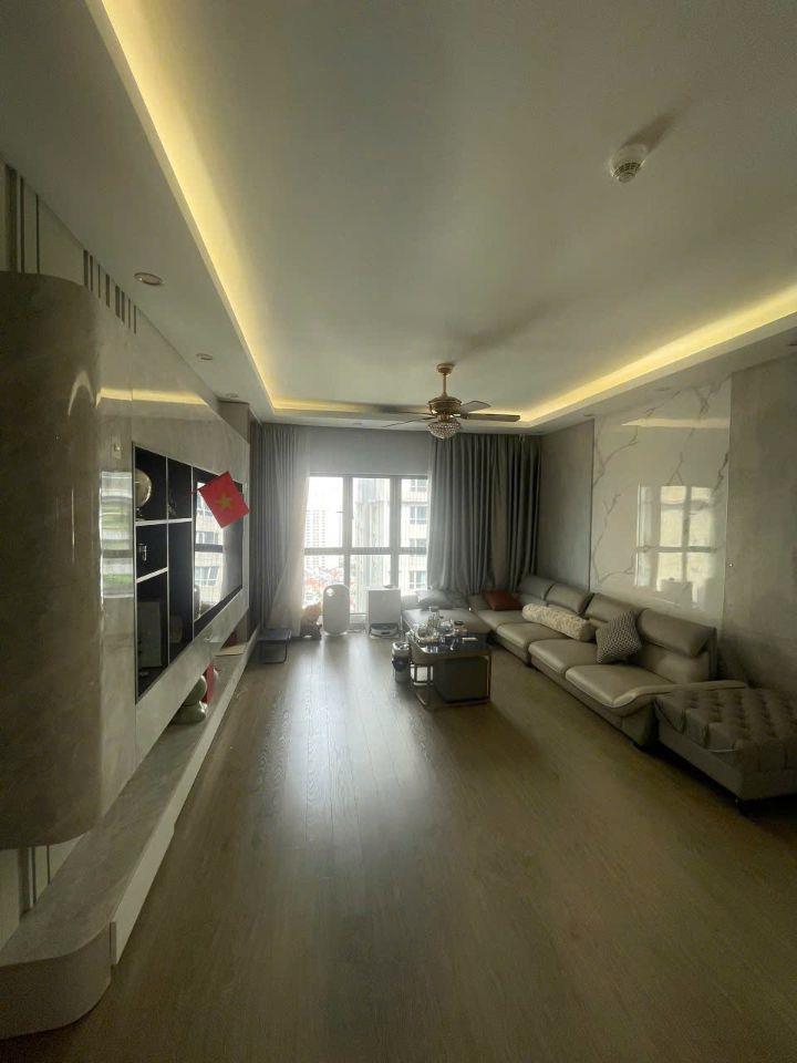 GÓC CHUYỂN NHƯỢNG - Căn góc tầng đẹp 3PN rộng 137m2 MULBERRY LANE