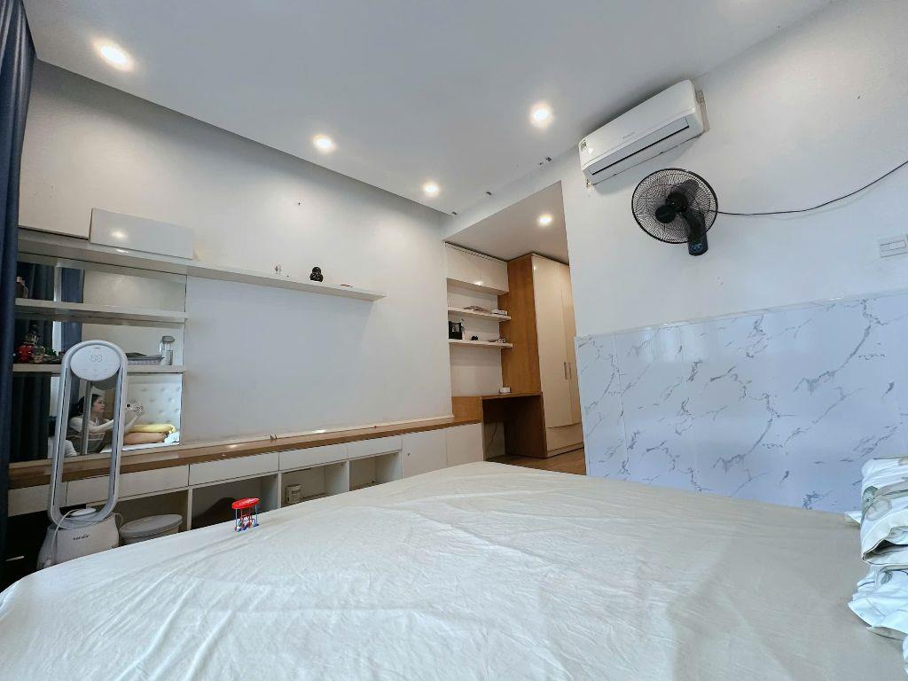 Chỉ 5.8 tỷ Bán nhanh căn 2PN+ Mulberry Lane tòa A, diện tích 89m2, tầng trung thoáng đãng