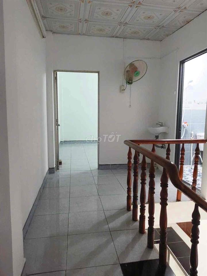Nhà đường quách điêu , sát ngã 5 vĩnh lộc
