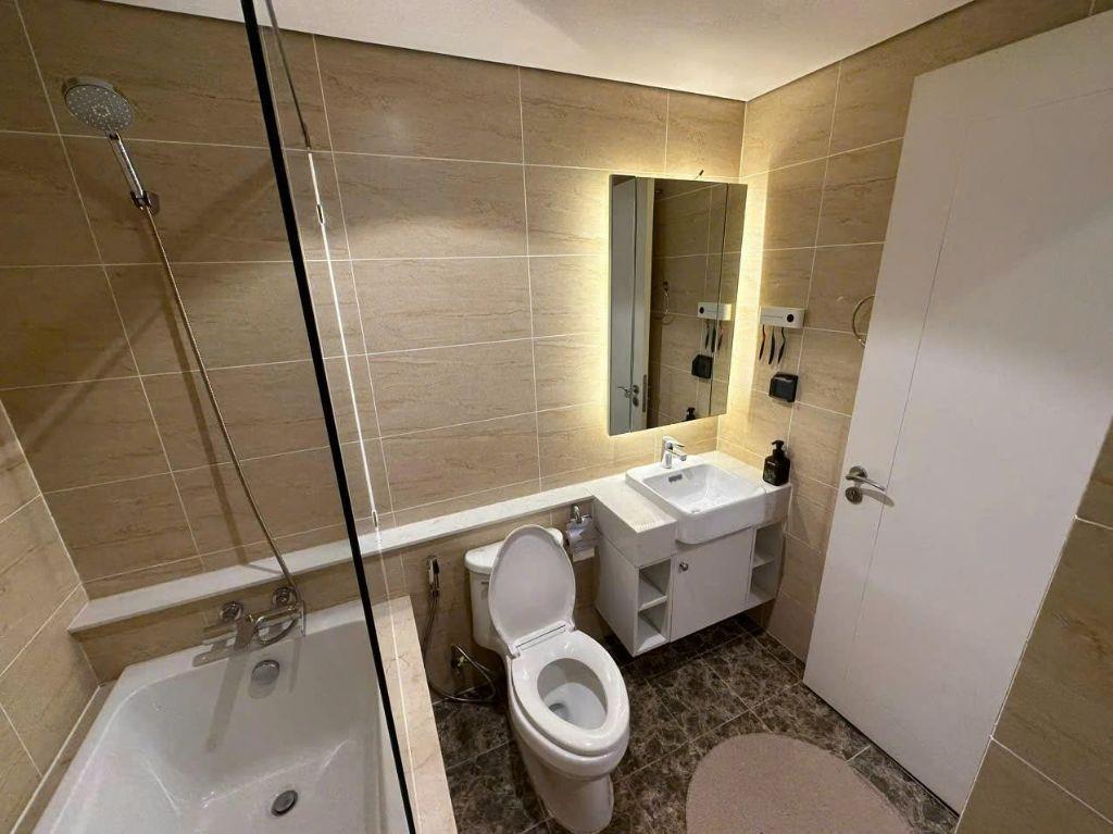 Tìm chủ mới cho căn 2PN Vinhome D' Capitale C6 diện tích 77m2 full đồ, sẵn sổ, 8.7 tỷ 