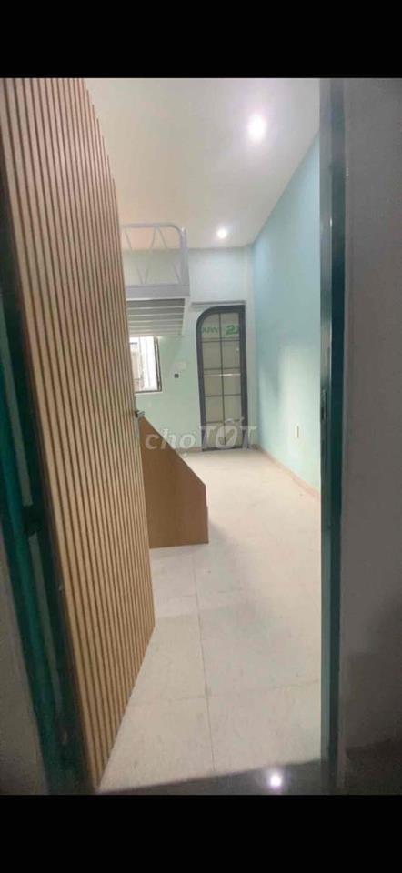 Phòng trọ có gác có bancol
