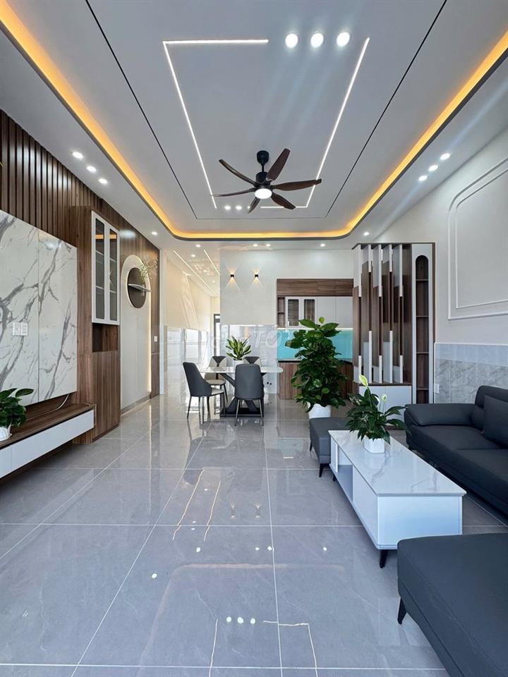 bán nhà cấp 4 SỔ HỒNG RIÊNG 1 tỷ 155 triệu 5x15 mỹ hạnh giáp HÓC MÔN