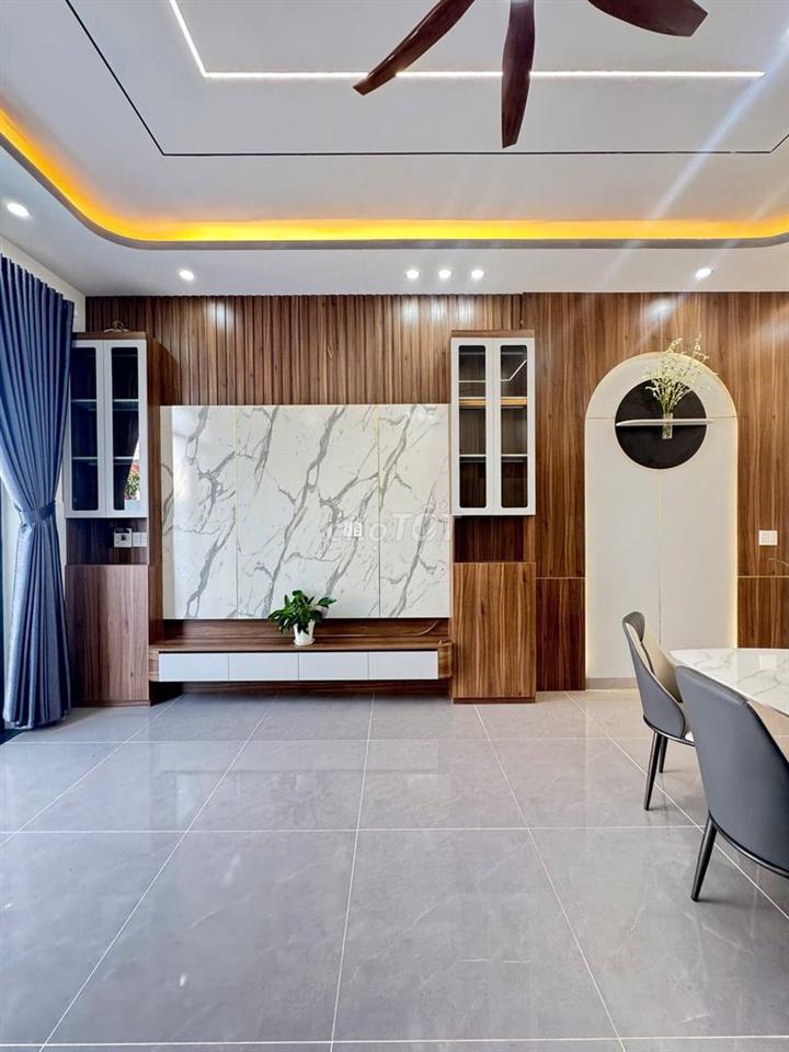bán nhà cấp 4 SỔ HỒNG RIÊNG 1 tỷ 155 triệu 5x15 mỹ hạnh giáp HÓC MÔN