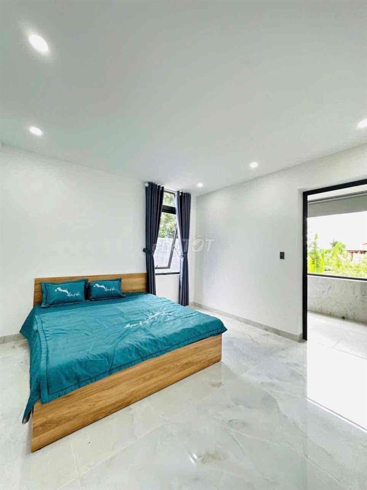 nhà villa hồ bơi, hẻm xe hơi, sổ riêng