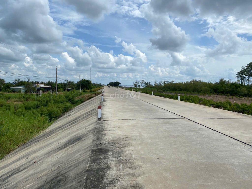 Bán nhà đất mặt tiền đê biển xã Tân Thành, Gò Công, Tiền Giang