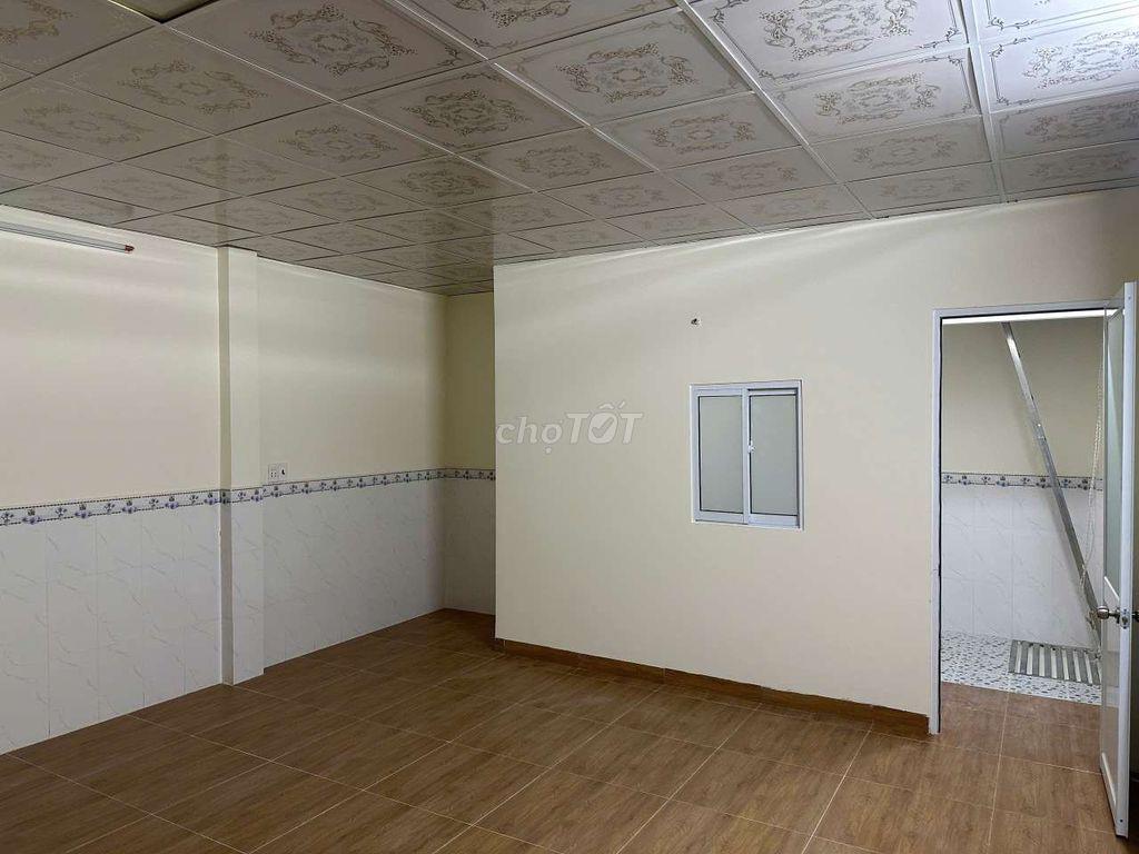 Bán nhà mới ngang 5m HXH mới xây đang cho thuê 7tr/tháng 