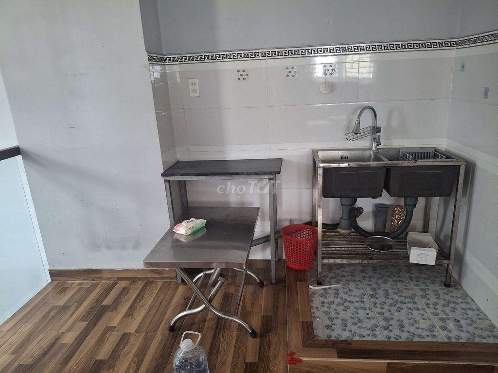 Cho NỮ thuê phòng Lầu 3 Quận bình tân 24m2