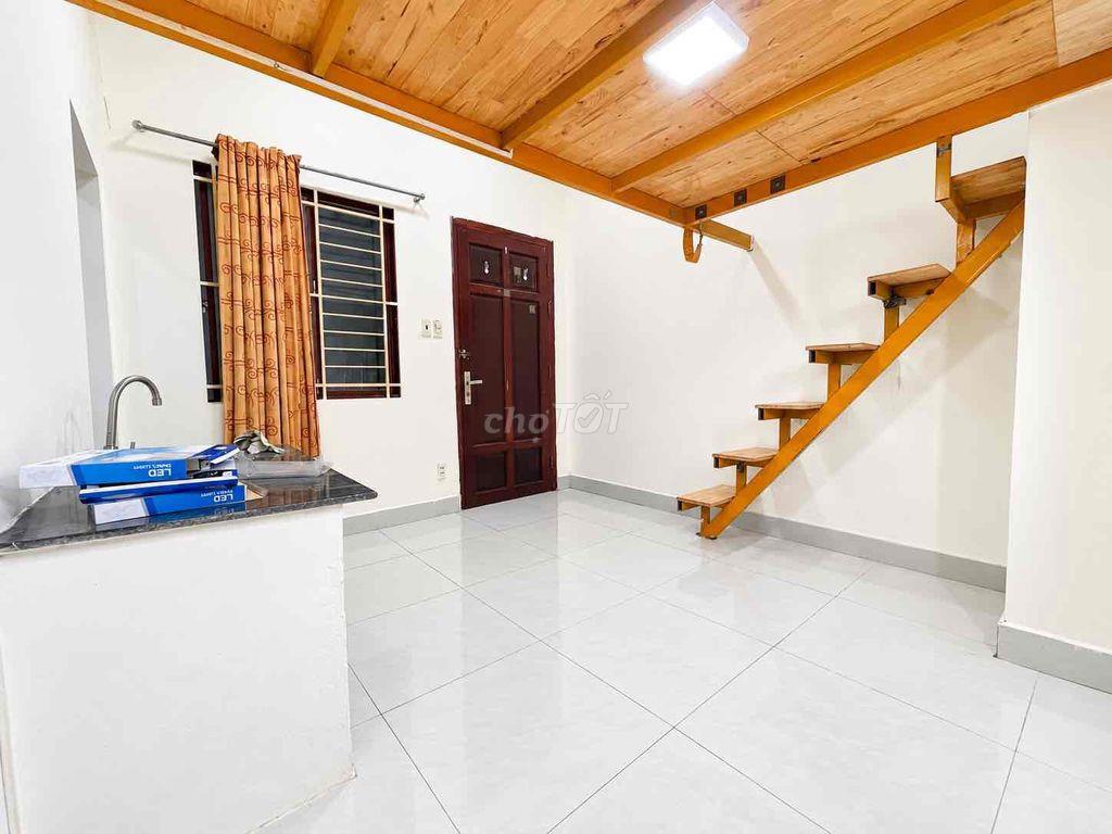 ĐI BỘ QUA HUTECH Ở ĐƯỢC 3 NGƯỜI