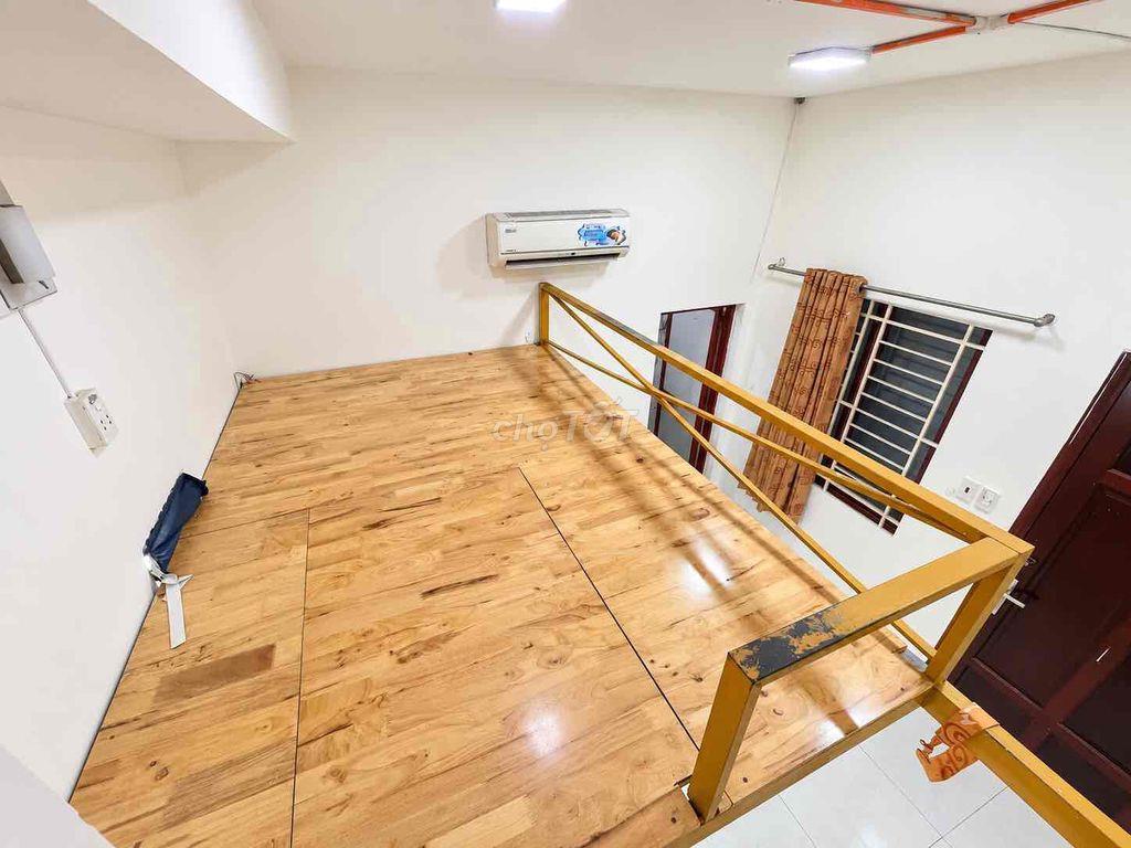 ĐI BỘ QUA HUTECH Ở ĐƯỢC 3 NGƯỜI