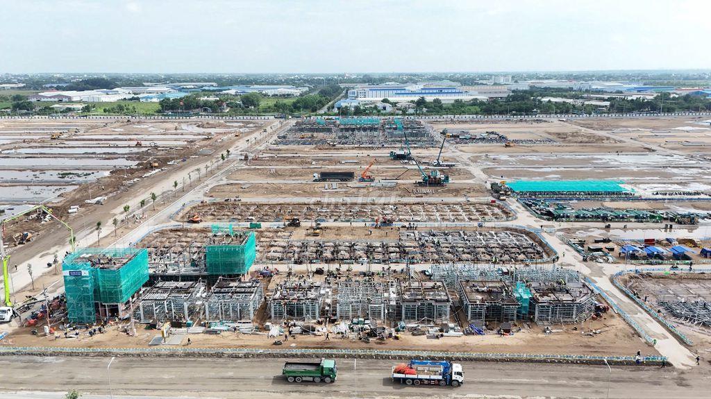 Nhà phố Vin Hoc Môn . Chỉ 4,8 tỉ . 1 trệt 3 lầu, đã gồm vat