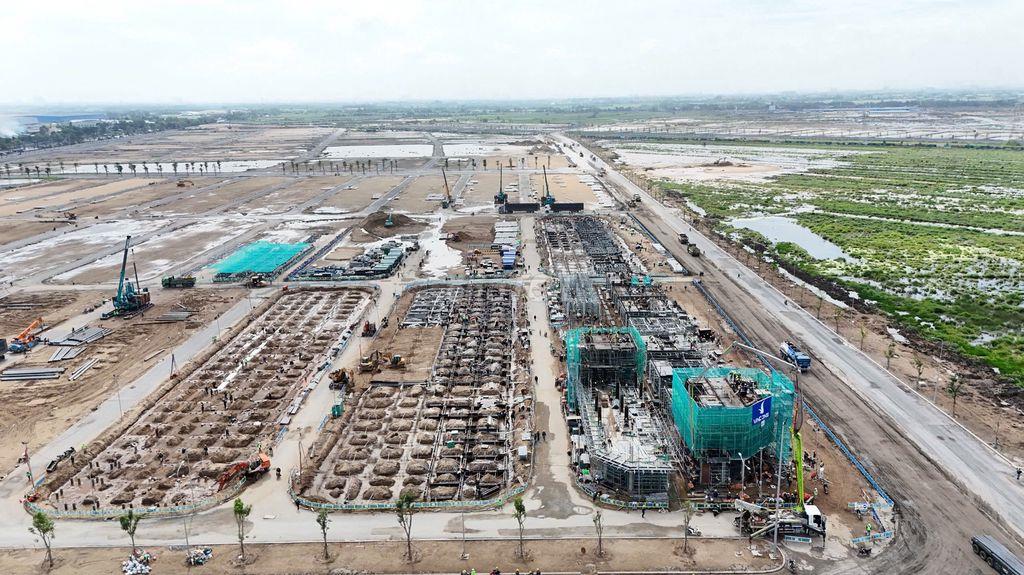 Nhà phố Vin Hoc Môn . Chỉ 4,8 tỉ . 1 trệt 3 lầu, đã gồm vat