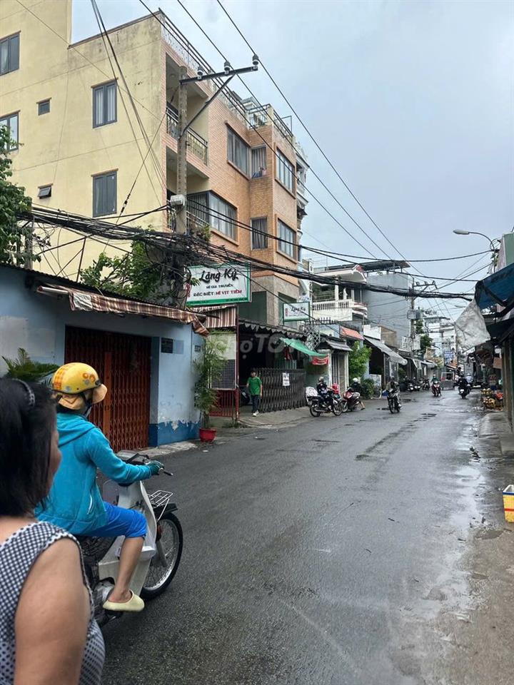 Cần bán nhà 3 lầu, mặt tiền đường Xóm Chiếu, phường Xóm Chiếu, Quận 4