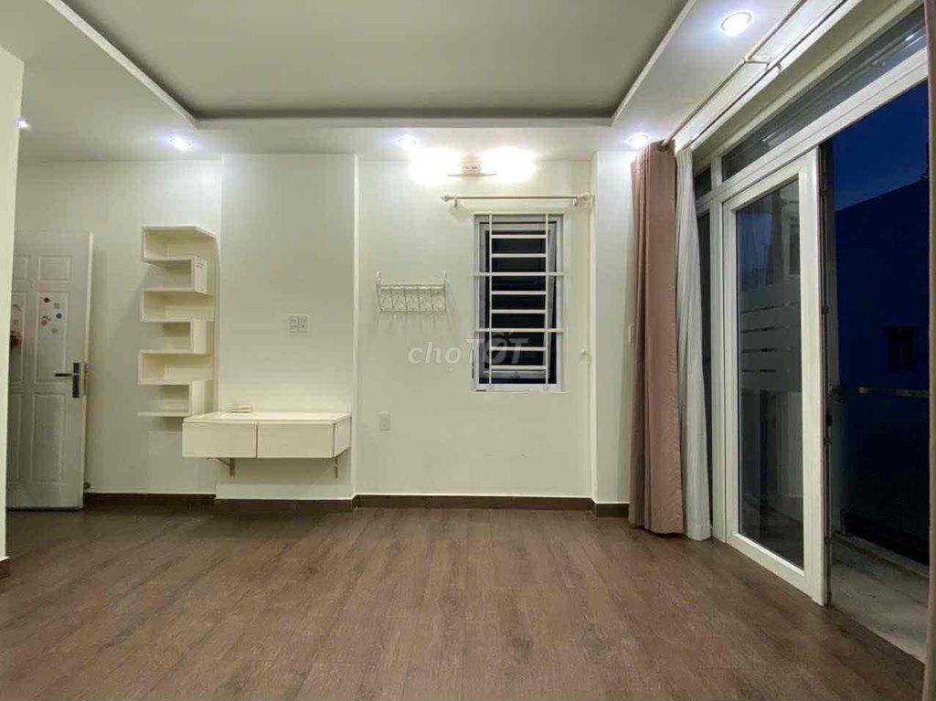 full nội thất đầy đủ giường bếp máy lạnh máy giặt