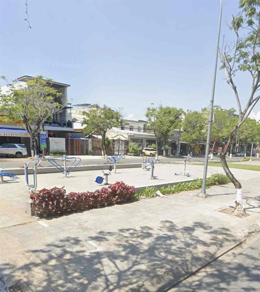 BÁN NHÀ 3 TẦNG ĐẸP 108M² – ĐỐI DIỆN TRƯỜNG HỌC, CÔNG VIÊN – GIÁ 7,9 TỶ