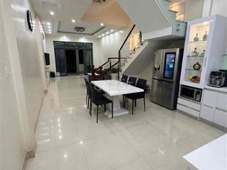 BÁN NHÀ 3 TẦNG ĐẸP 108M² – ĐỐI DIỆN TRƯỜNG HỌC, CÔNG VIÊN – GIÁ 7,9 TỶ