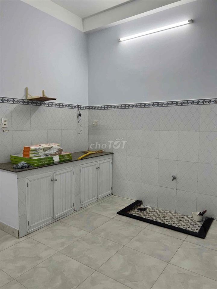 Nhà Trống suốt,3 tấm