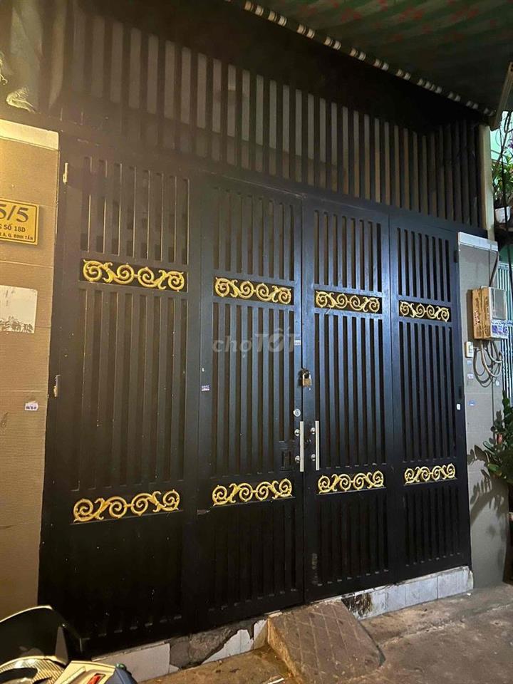 Nhà Trống suốt,3 tấm
