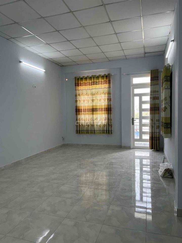 Nhà Trống suốt,3 tấm