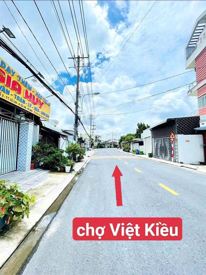 NHÀ MT KINH DOANH GẦN CHỢ NGAY THỊ TRẤN CHỐT BÁN 680 TRIỆU