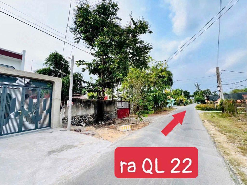 CHỦ QUEN GỬI BÁN GẤP NHÀ 217M2 HOÀN CÔNG 700 TRIỆU CÁCH QL 22 ĐÚNG 5P