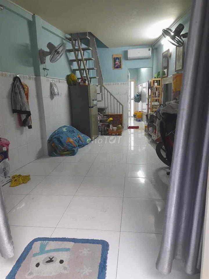 Bán nhà hẻm xe hơi