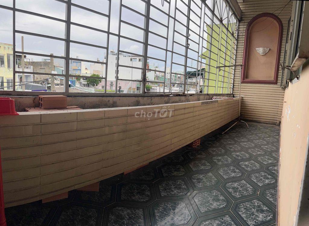 PHÒNG CÓ BAN CÔNG ~ 50m2, THOÁNG MÁT, RỘNG RÃI Q6 - Q11