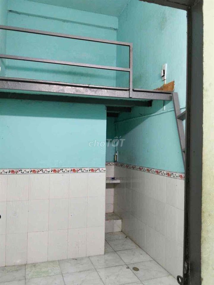 Phòng trọ giá rẻ kế trường Cao Đẳng Lý Tự Trọng