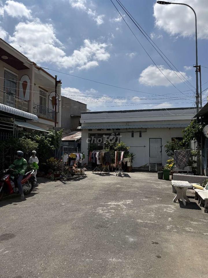 Nhà lầu cho thuê hoặc bán