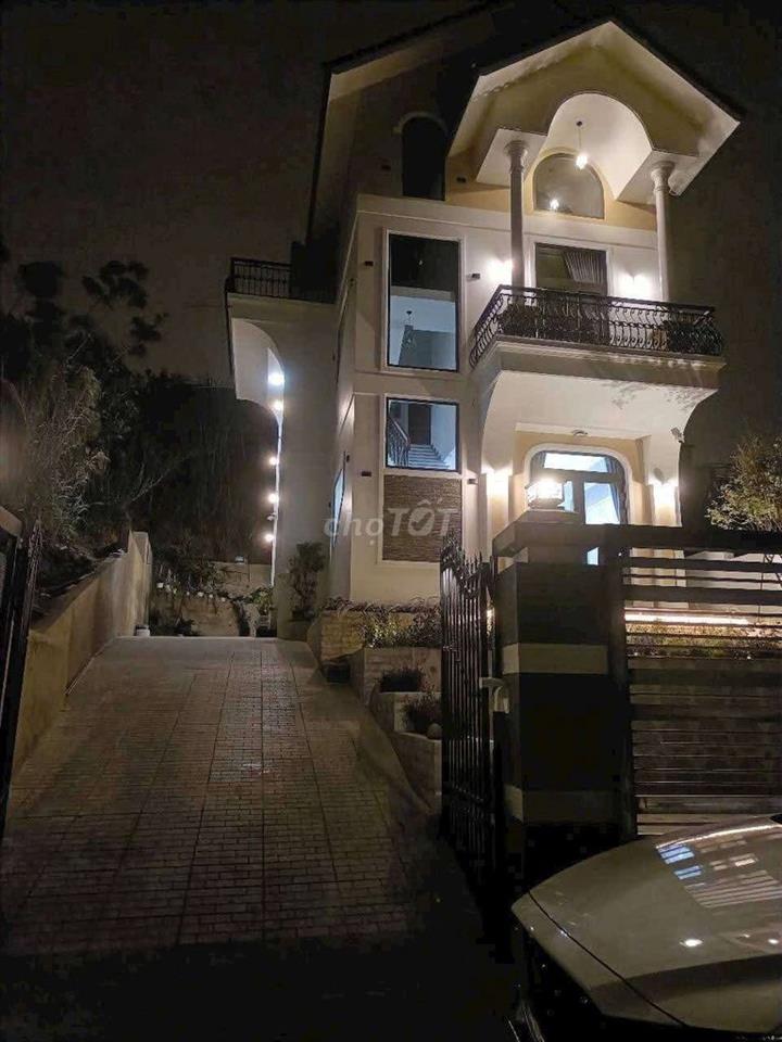 Cần bán Villa View nhà lồng để trả nợ ngân hàng gấp ở Đà Lạt