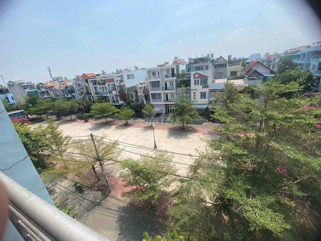 Nhà bán chính chủ . Sổ Hồng riêng ( không qua trung gian )