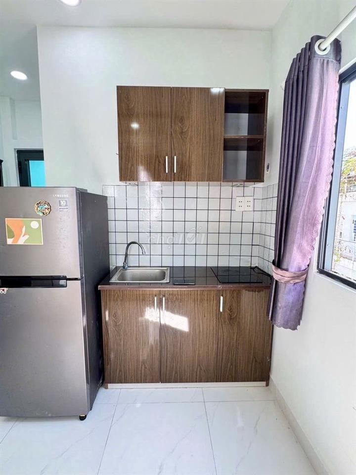Phòng đẹp ban công, trung tâm, máy giặt riêng