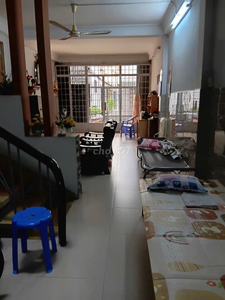 Nhà cần bán gấp! Hẻm lớn Lạc Long Quân