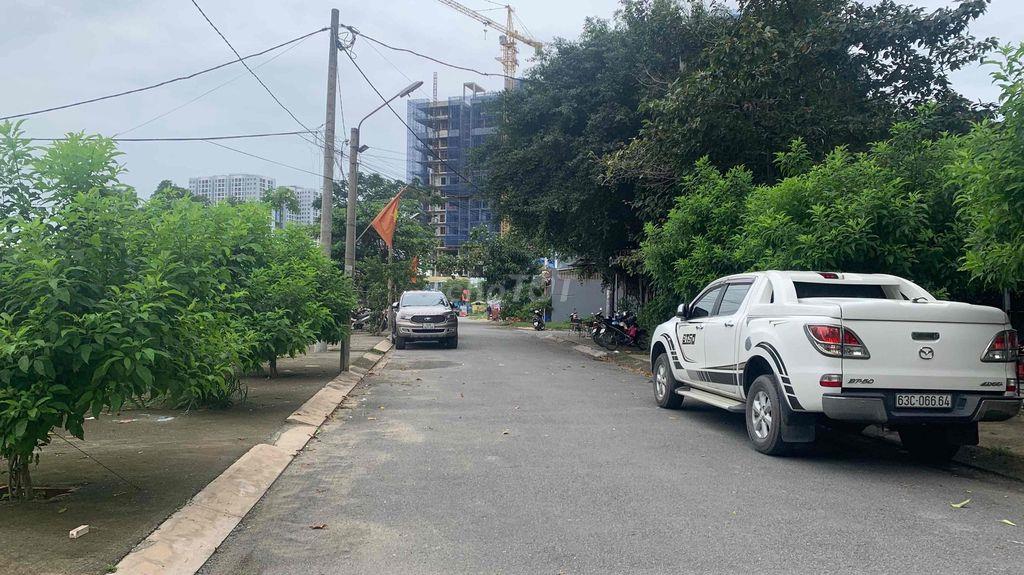 Cho thuê can shop house 1 trệt 1 lâu 160m2 11 triệu 1 tháng
