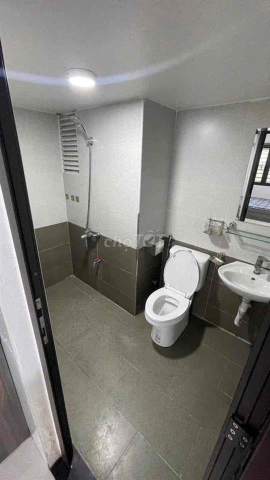Cho thuê phòng trống full nội thất có ban công ngõ 155 Cầu Giấy