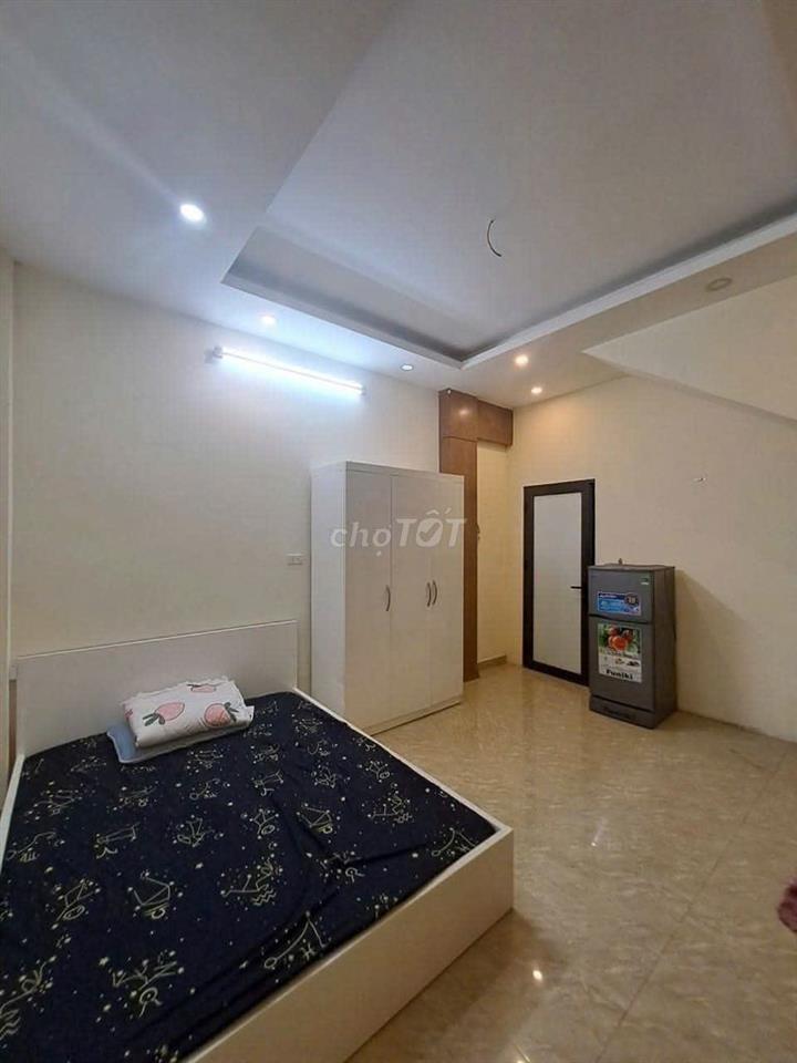 Cần cho thuê phòng tầng 1