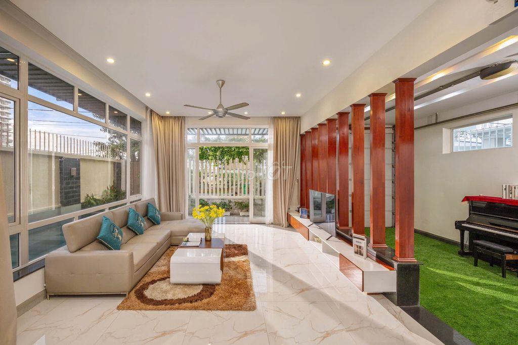 Cho thuê nhà 5 ngủ, bể bơi, gần biển mỹ khê