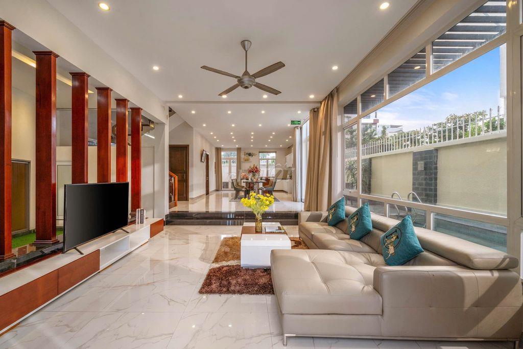 Cho thuê nhà 5 ngủ, bể bơi, gần biển mỹ khê