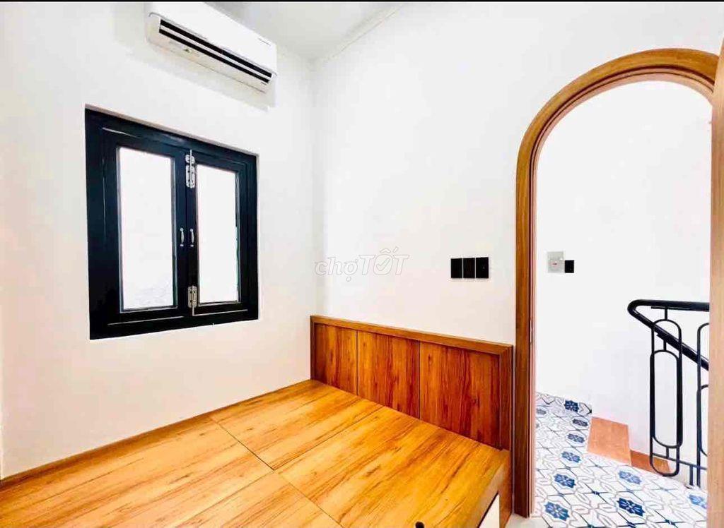Nhà Chánh Nghĩa đẹp, mới cần chuyển nhượng chủ mới