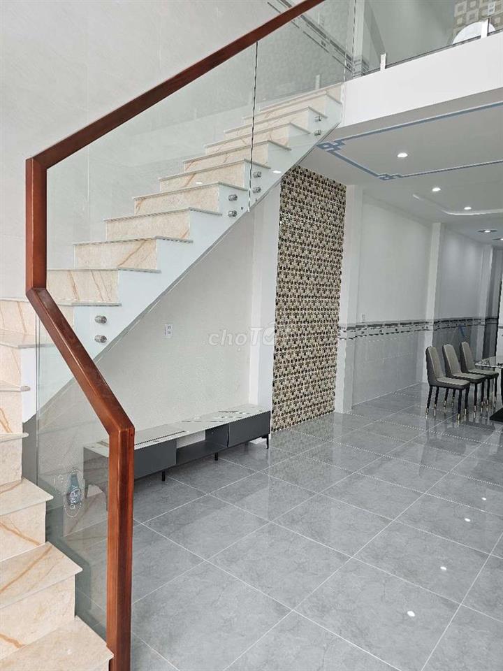 Nhà mới trệt lầu