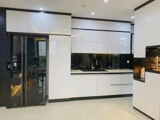 Cần bán căn hộ 2PN + 2WC, dt 77m², tại tòa C3 – Vinhomes D’Capitale.