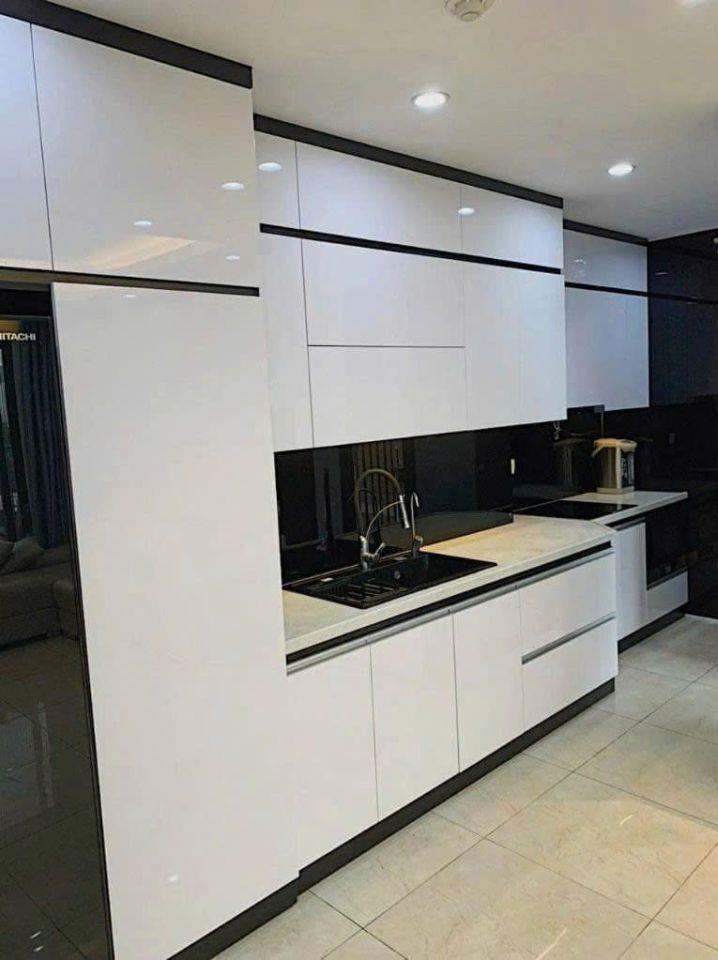 Cần bán căn hộ 2PN + 2WC, dt 77m², tại tòa C3 – Vinhomes D’Capitale.