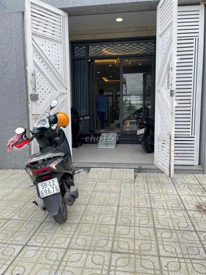 nhà cần bán kdc 584 HUỲNH BÁ CHÁNH