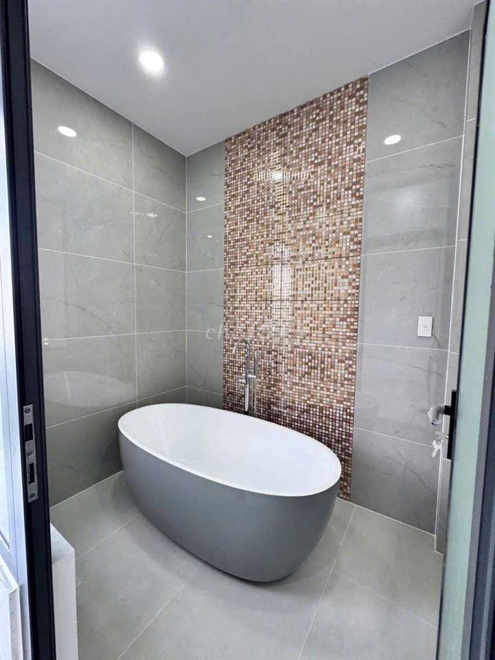 BÁN GẤP NHÀ PHỐ 5x12 HẺM MẶT TIỀN ĐƯỜNG BÌNH TRỊ ĐÔNG